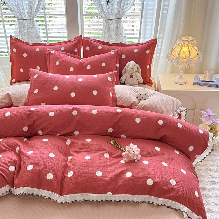 91家纺网 家纺一手货源 找家纺 韩约家纺 2025新款全棉纯棉镂空双色刺绣花边法式床盖款棉麻四件套 波波玫红