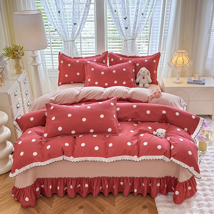 91家纺网 家纺一手货源 找家纺 韩约家纺 2025新款全棉纯棉镂空双色刺绣花边法式床盖款棉麻四件套 波波玫红