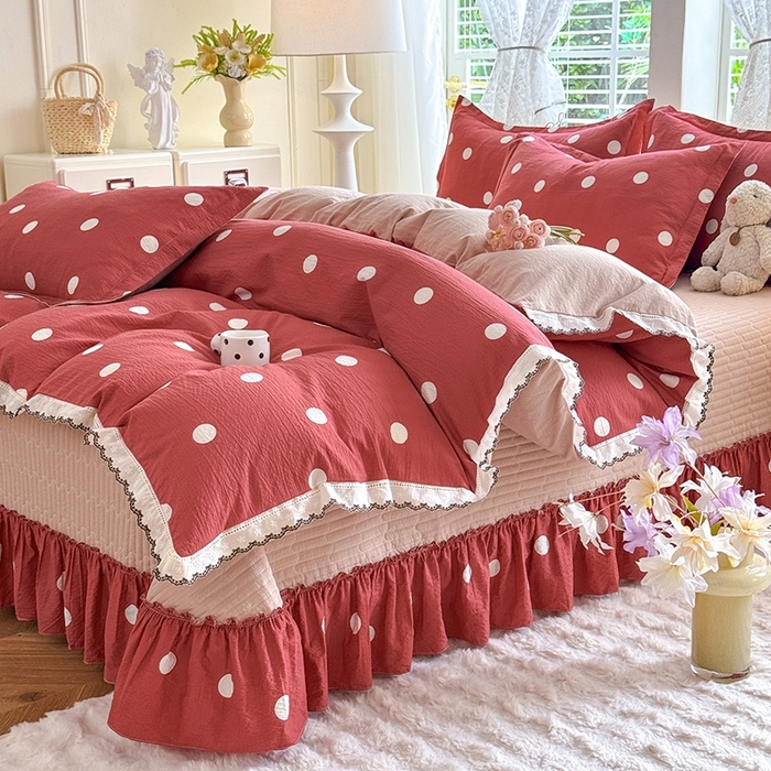 91家纺网 家纺一手货源 找家纺 韩约家纺 2025新款全棉纯棉镂空双色刺绣花边法式床盖款棉麻四件套 波波玫红