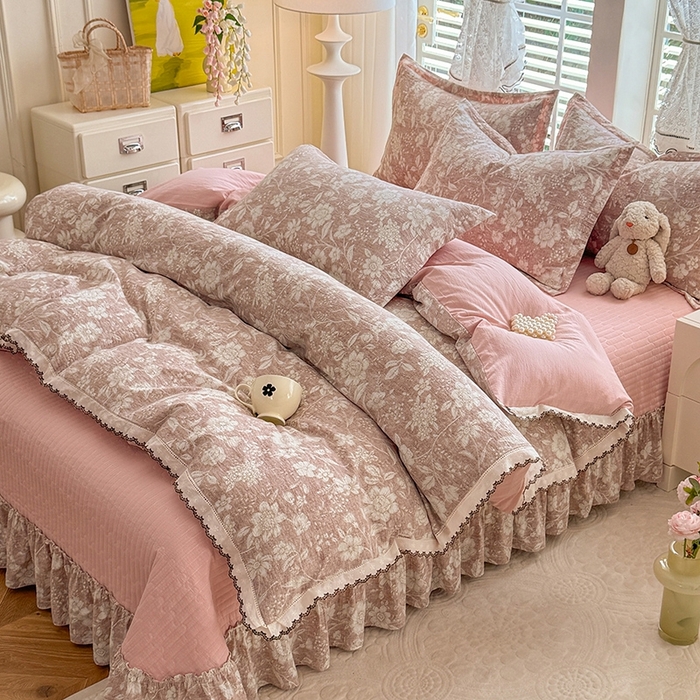 91家纺网 家纺一手货源 找家纺 韩约家纺 2025新款全棉纯棉镂空双色刺绣花边法式床盖款棉麻四件套 朵媞