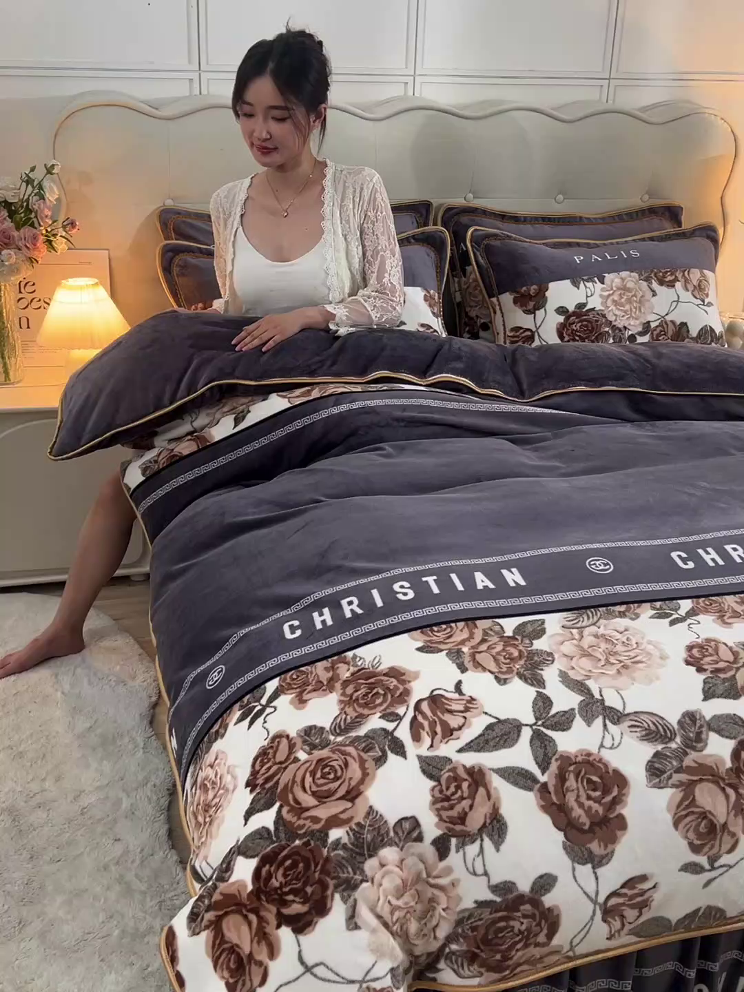 91家纺网 家纺一手货源 找家纺 绒宴2025新230克特厚款印花牛奶绒单被套法莱绒金貂被套单件 暮色恋人