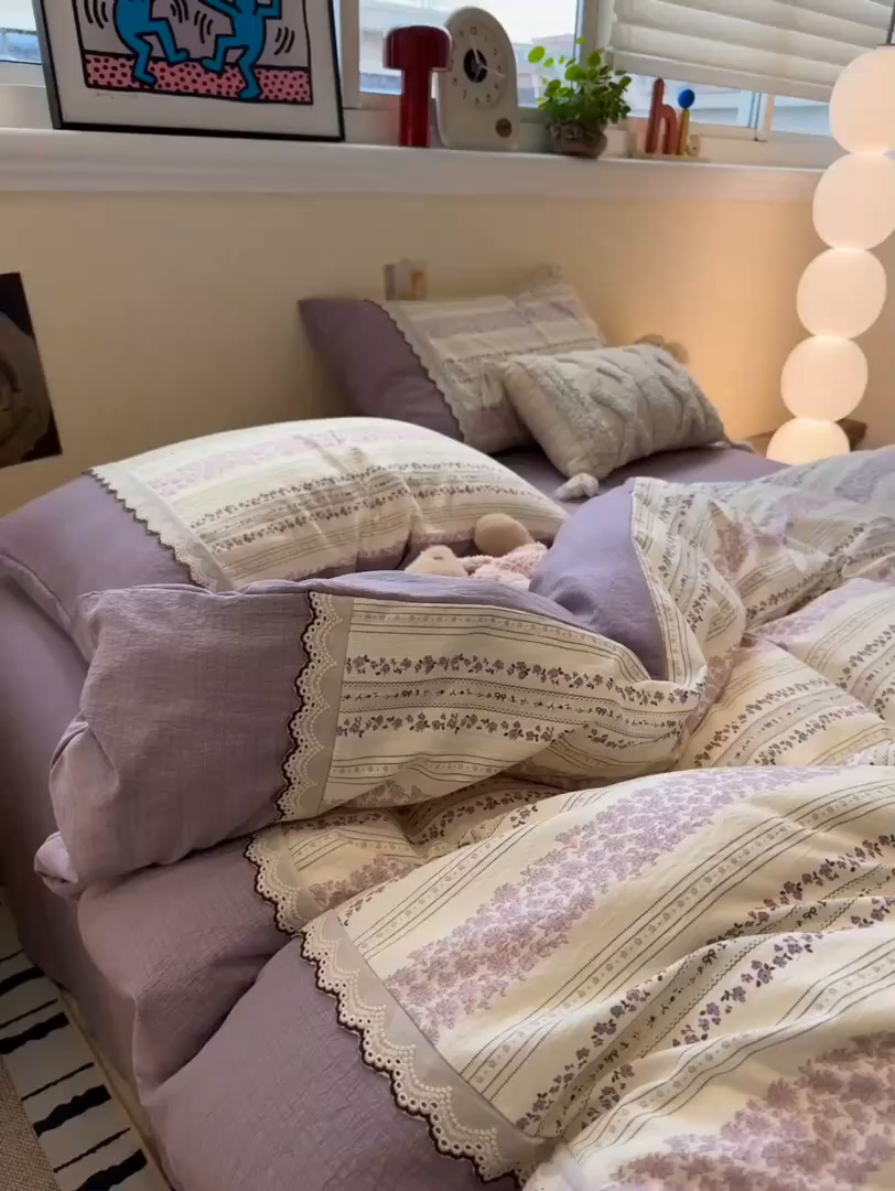 91家纺网 家纺一手货源 找家纺 水墨江南 2025新款云感皱皱纱全棉花边四件套-场景二 花边款-花序