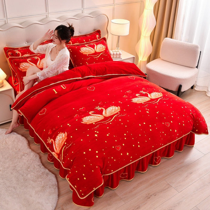 91家纺网 家纺一手货源 找家纺 绒宴2025新230克特厚款印花牛奶绒单被套法莱绒金貂被套单件 心心相印