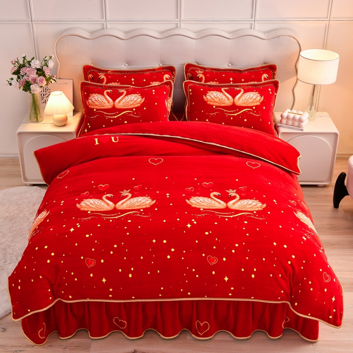 91家纺网 家纺一手货源 找家纺 绒宴2025新230克特厚款印花牛奶绒单被套法莱绒金貂被套单件 心心相印