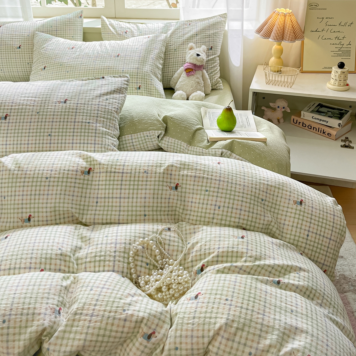 91家纺网 家纺一手货源 找家纺 格真 2025秋冬新款110克高克重提花加厚皱皱纱双层纱四件套双面印花 腊肠狗-抹茶