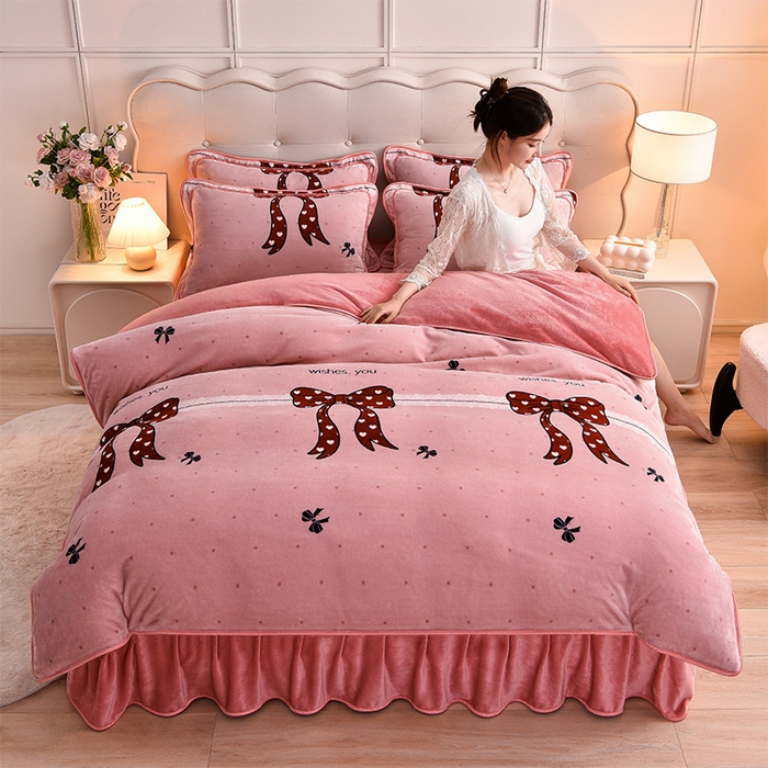 91家纺网 家纺一手货源 找家纺 绒宴2025新230克特厚款印花牛奶绒单被套法莱绒金貂被套单件 星辰之恋