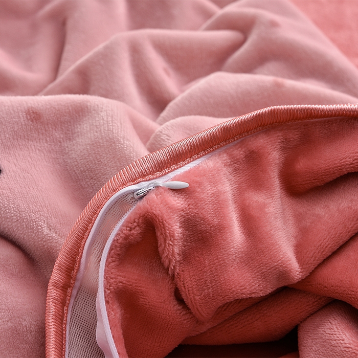 91家纺网 家纺一手货源 找家纺 绒宴2025新230克特厚款印花牛奶绒单被套法莱绒金貂被套单件 星辰之恋