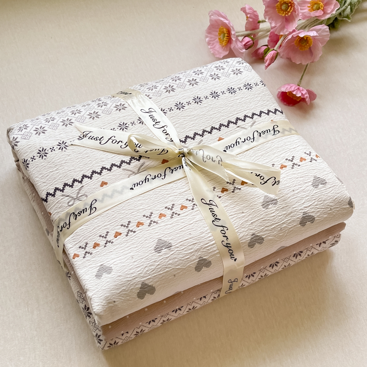 91家纺网 家纺一手货源 找家纺 格真 2025秋冬新款110克高克重提花加厚皱皱纱双层纱四件套双面印花 波西米亚