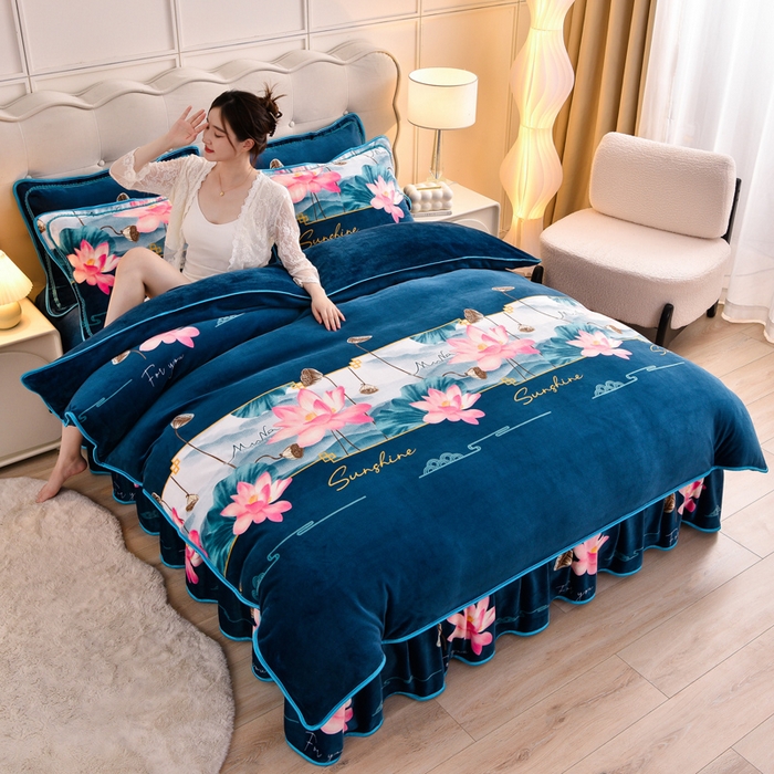 91家纺网 家纺一手货源 找家纺 绒宴2025新230克特厚款印花牛奶绒单被套法莱绒金貂被套单件 一莲幽梦