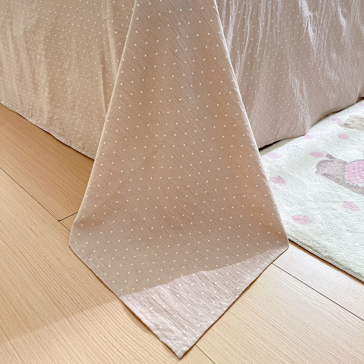 91家纺网 家纺一手货源 找家纺 格真 2025秋冬新款110克高克重提花加厚皱皱纱双层纱四件套双面印花 波西米亚