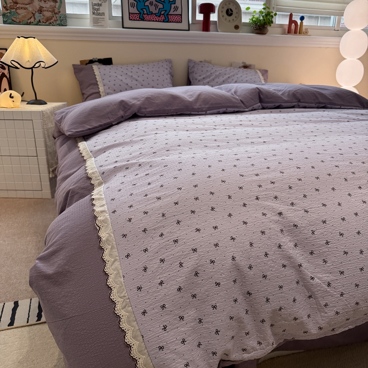 91家纺网 家纺一手货源 找家纺 水墨江南 2025新款云感皱皱纱全棉花边四件套-场景二 花边款-欢乐颂