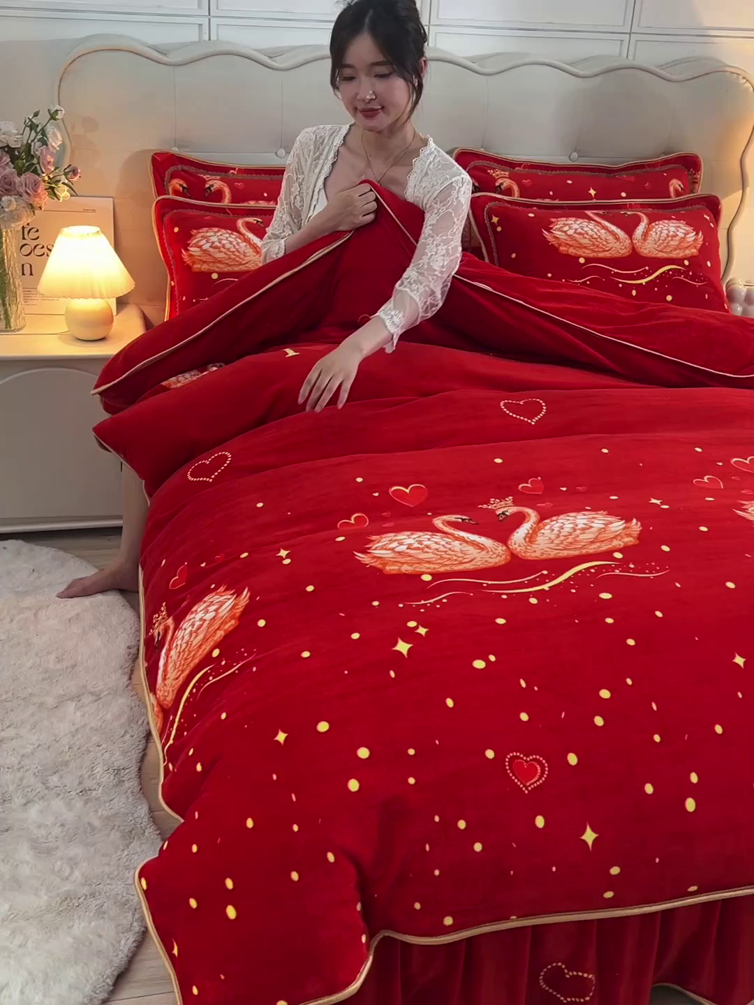 91家纺网 家纺一手货源 找家纺 绒宴2025新230克特厚款印花牛奶绒单被套法莱绒金貂被套单件 心心相印