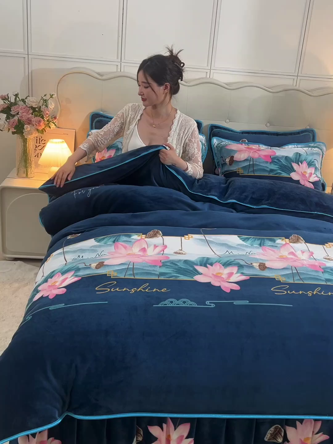 91家纺网 家纺一手货源 找家纺 绒宴2025新230克特厚款印花牛奶绒单被套法莱绒金貂被套单件 一莲幽梦