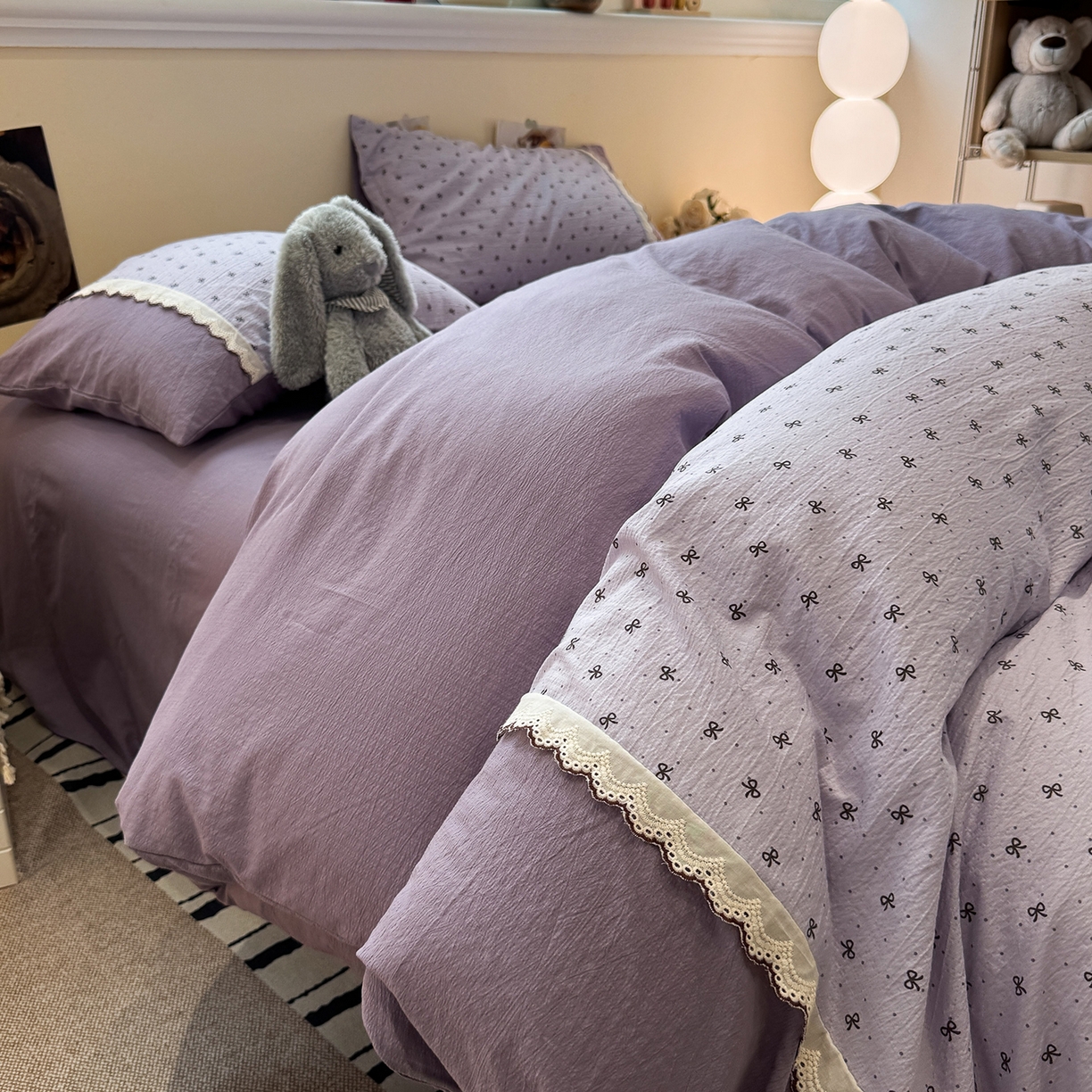 91家纺网 家纺一手货源 找家纺 水墨江南 2025新款云感皱皱纱全棉花边四件套-场景二 花边款-欢乐颂