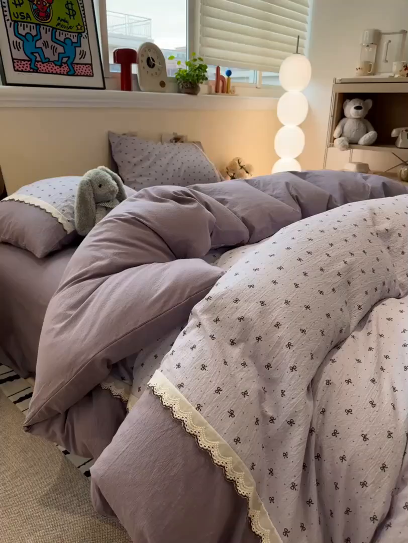 91家纺网 家纺一手货源 找家纺 水墨江南 2025新款云感皱皱纱全棉花边四件套-场景二 花边款-欢乐颂