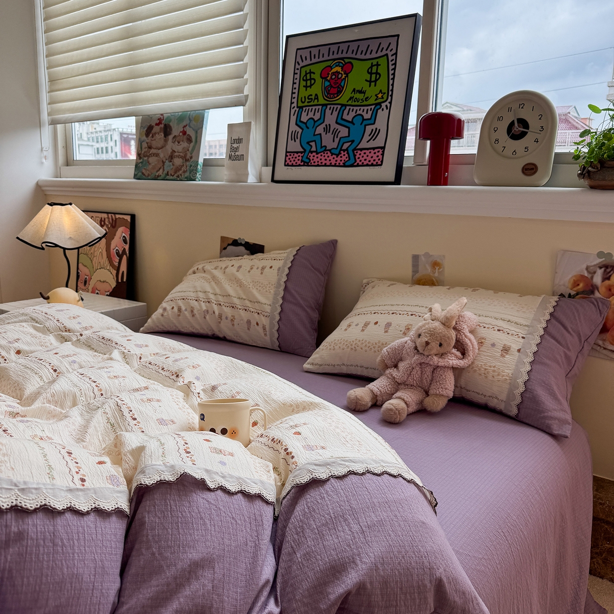 91家纺网 家纺一手货源 找家纺 水墨江南 2025新款云感皱皱纱全棉花边四件套-场景二 花边款-快乐小兔