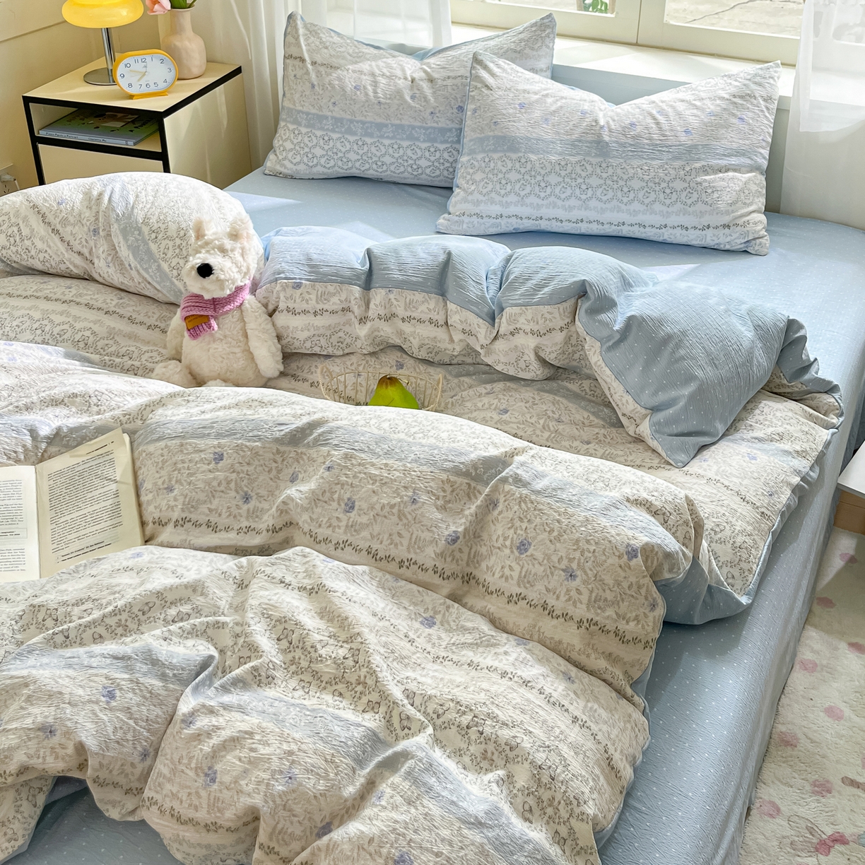 91家纺网 家纺一手货源 找家纺 格真 2025秋冬新款110克高克重提花加厚皱皱纱双层纱四件套双面印花 蝴蝶印记