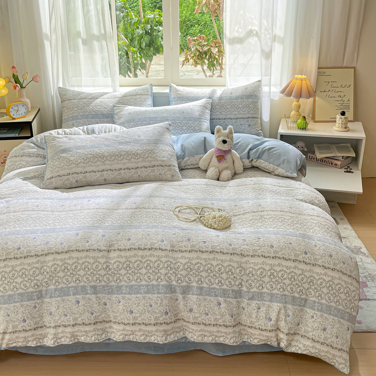 91家纺网 家纺一手货源 找家纺 格真 2025秋冬新款110克高克重提花加厚皱皱纱双层纱四件套双面印花 蝴蝶印记