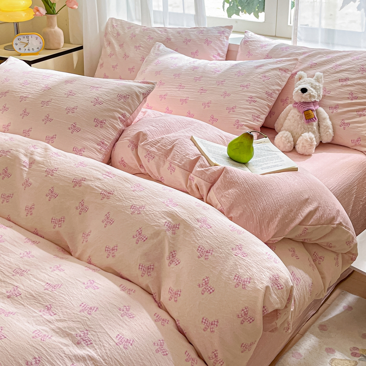 91家纺网 家纺一手货源 找家纺 格真 2025秋冬新款110克高克重提花加厚皱皱纱双层纱四件套双面印花 少女季