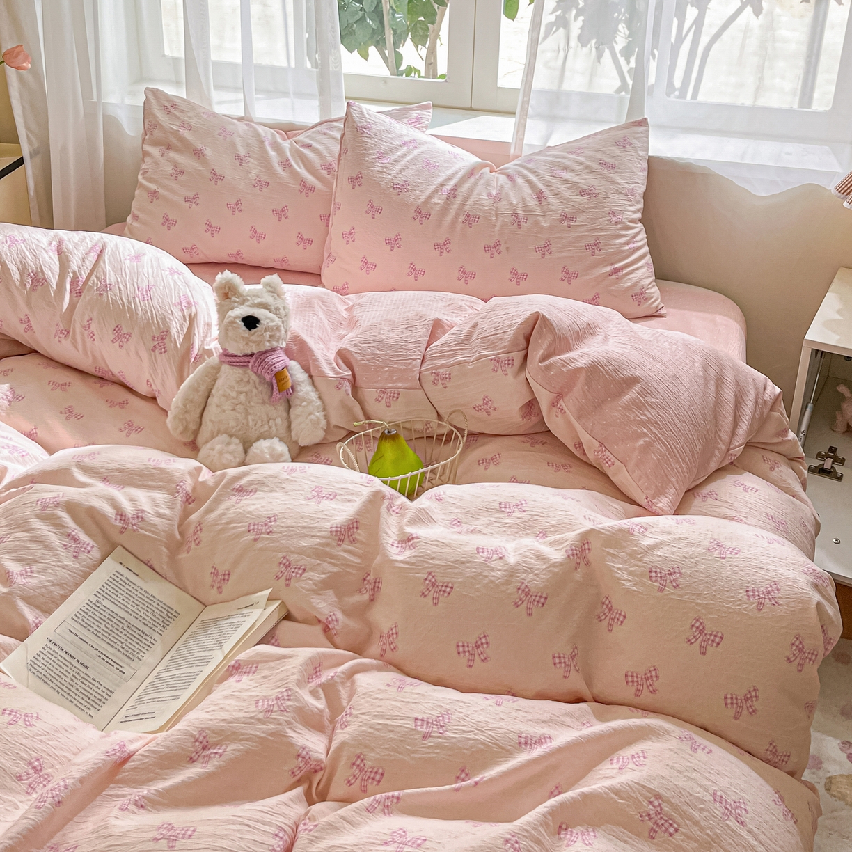 91家纺网 家纺一手货源 找家纺 格真 2025秋冬新款110克高克重提花加厚皱皱纱双层纱四件套双面印花 少女季