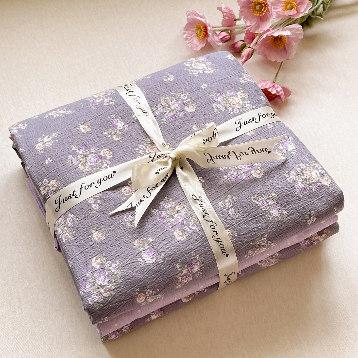 91家纺网 家纺一手货源 找家纺 格真 2025秋冬新款110克高克重提花加厚皱皱纱双层纱四件套双面印花 乌木沉香