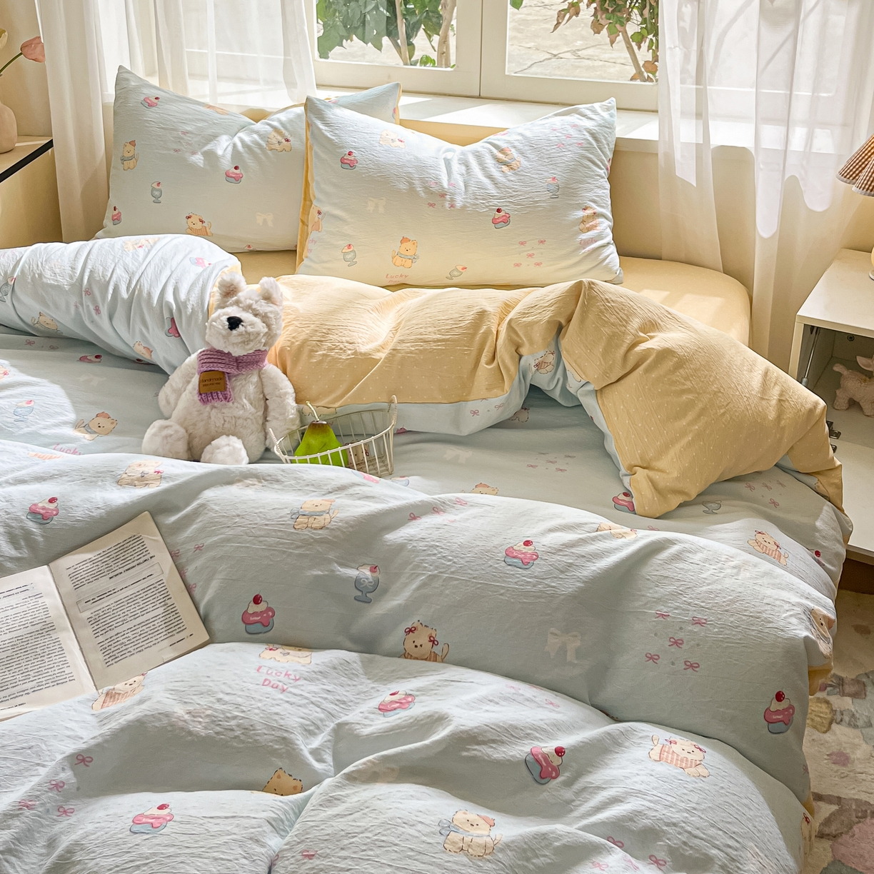 91家纺网 家纺一手货源 找家纺 格真 2025秋冬新款110克高克重提花加厚皱皱纱双层纱四件套双面印花 西高地