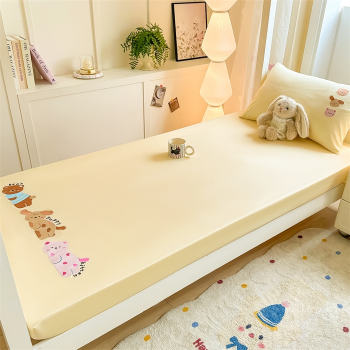 91家纺网 家纺一手货源 找家纺 （总）灰鲸 2025新款全棉刺绣床笠-懒懒小憩学生床系列