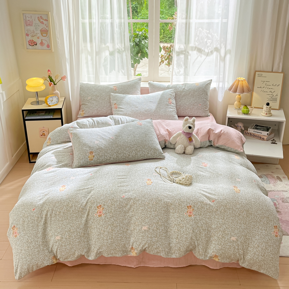 91家纺网 家纺一手货源 找家纺 格真 2025秋冬新款110克高克重提花加厚皱皱纱双层纱四件套双面印花 香草熊