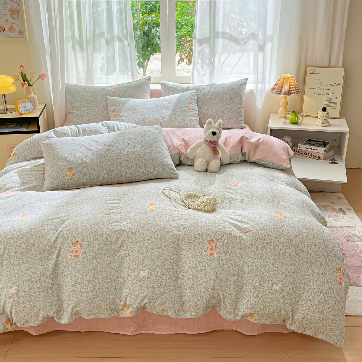 91家纺网 家纺一手货源 找家纺 格真 2025秋冬新款110克高克重提花加厚皱皱纱双层纱四件套双面印花 香草熊