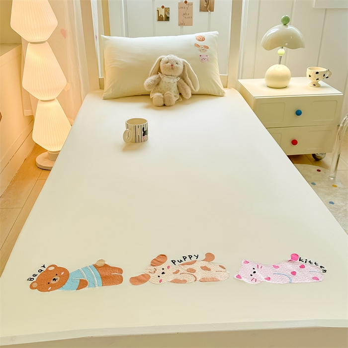 91家纺网 家纺一手货源 找家纺 灰鲸 2025新款全棉刺绣床笠-懒懒小憩学生床系列 懒懒小憩-白