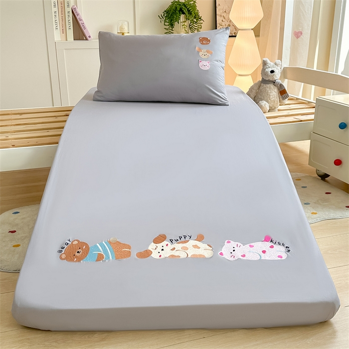 91家纺网 家纺一手货源 找家纺 灰鲸 2025新款全棉刺绣床笠-懒懒小憩学生床系列 懒懒小憩-灰