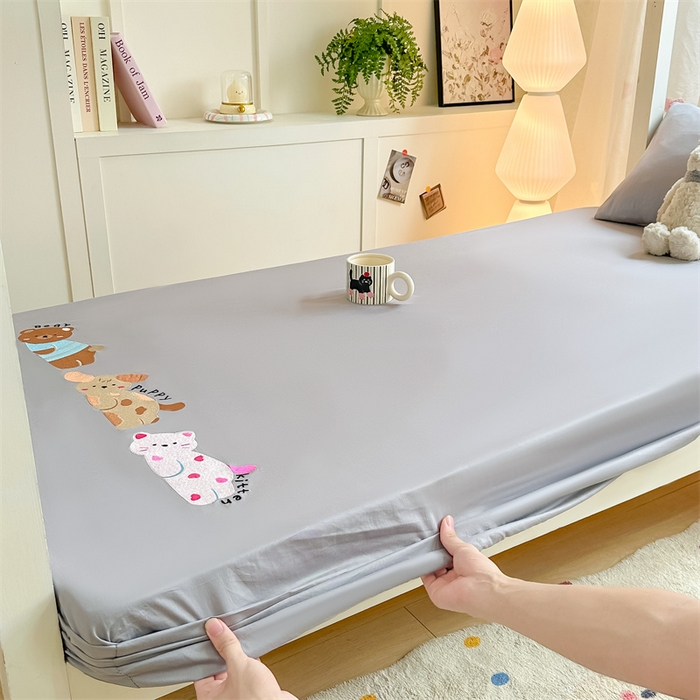 91家纺网 家纺一手货源 找家纺 灰鲸 2025新款全棉刺绣床笠-懒懒小憩学生床系列 懒懒小憩-灰