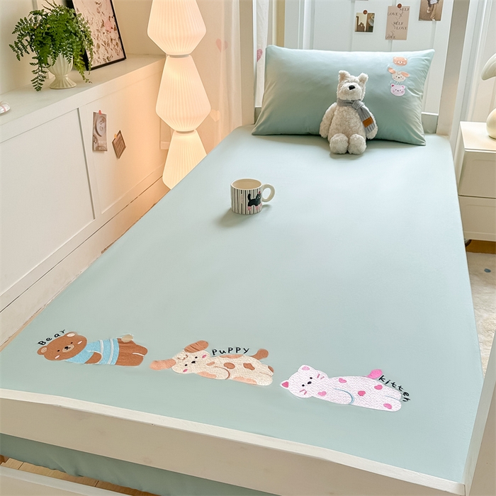 91家纺网 家纺一手货源 找家纺 灰鲸 2025新款全棉刺绣床笠-懒懒小憩学生床系列 懒懒小憩-绿