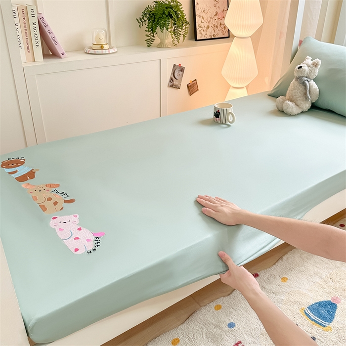 91家纺网 家纺一手货源 找家纺 灰鲸 2025新款全棉刺绣床笠-懒懒小憩学生床系列 懒懒小憩-绿