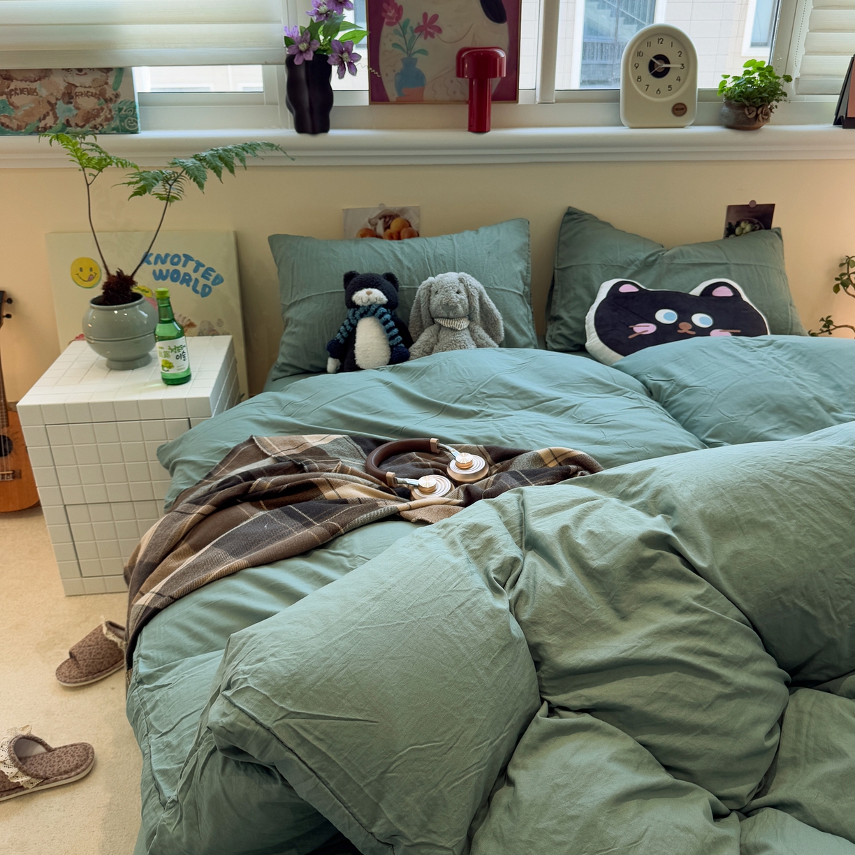 91家纺网 家纺一手货源 找家纺 水墨江南 2025新款亲肤磨毛水洗棉纯色四件套 暗夜绿