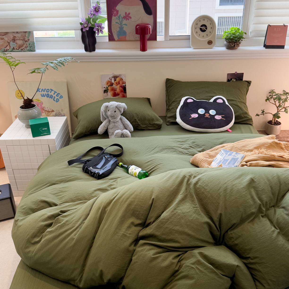 91家纺网 家纺一手货源 找家纺 水墨江南 2025新款亲肤磨毛水洗棉纯色四件套 橄榄绿