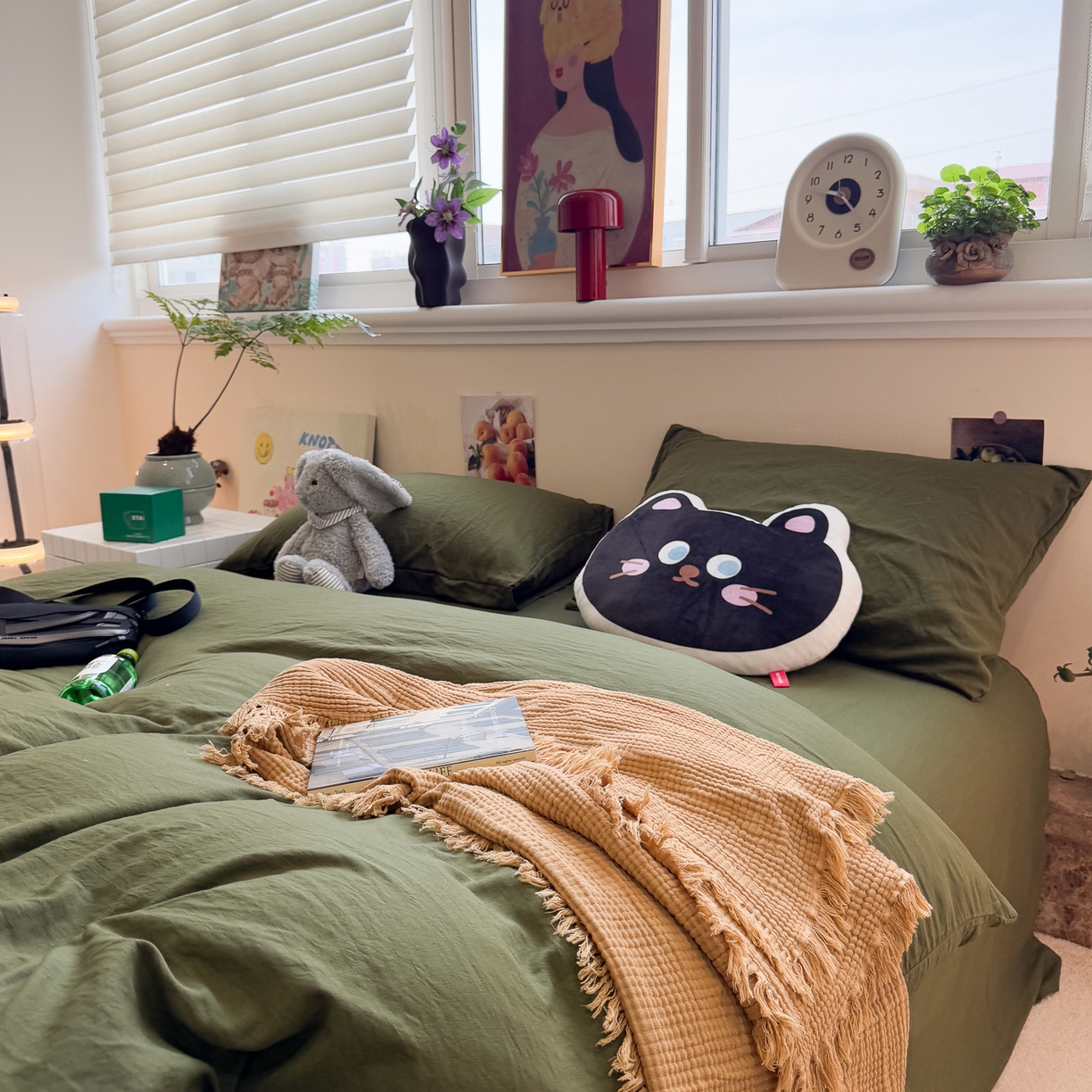 91家纺网 家纺一手货源 找家纺 水墨江南 2025新款亲肤磨毛水洗棉纯色四件套 橄榄绿