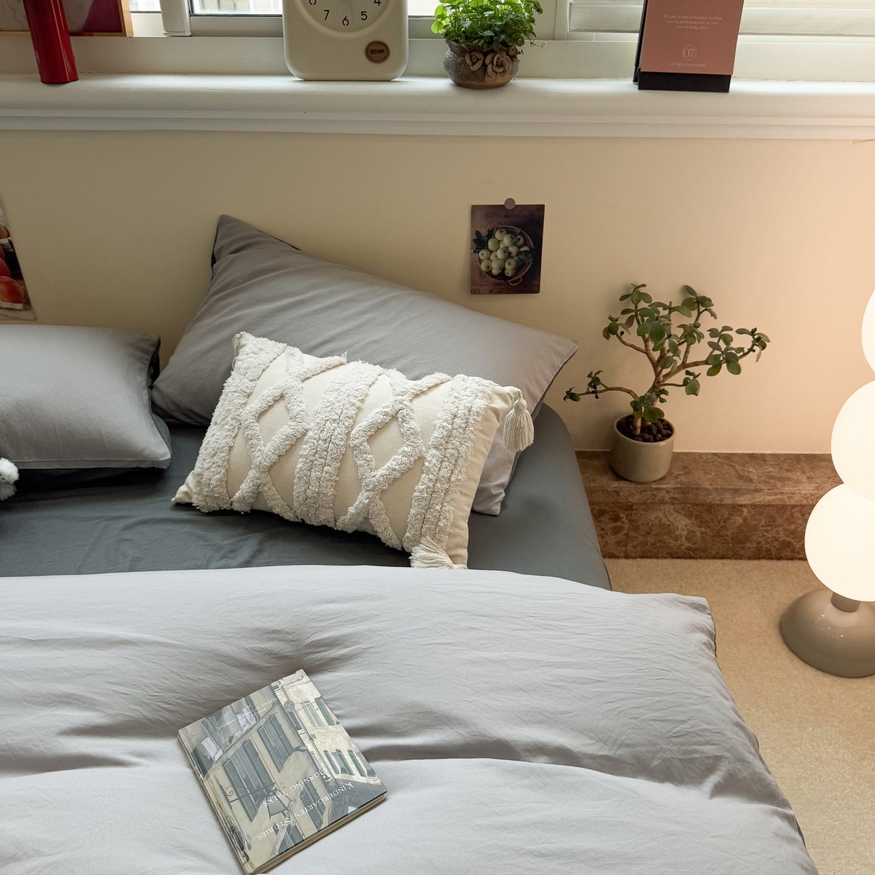 91家纺网 家纺一手货源 找家纺 水墨江南 2025新款亲肤磨毛水洗棉纯色四件套 浅灰深灰