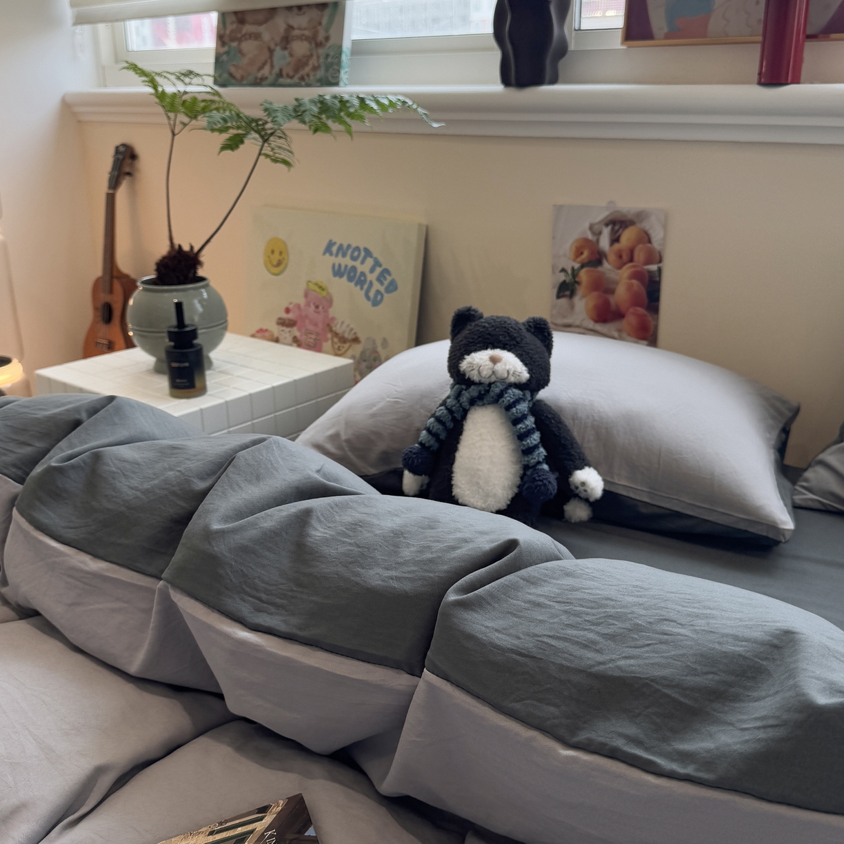 91家纺网 家纺一手货源 找家纺 水墨江南 2025新款亲肤磨毛水洗棉纯色四件套 浅灰深灰