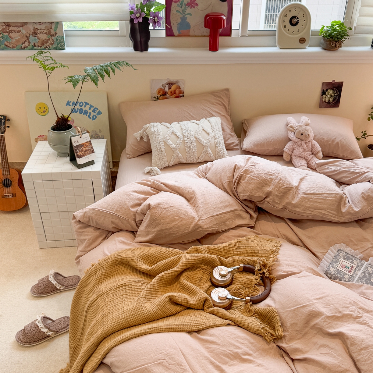 91家纺网 家纺一手货源 找家纺 水墨江南 2025新款亲肤磨毛水洗棉纯色四件套 中驼