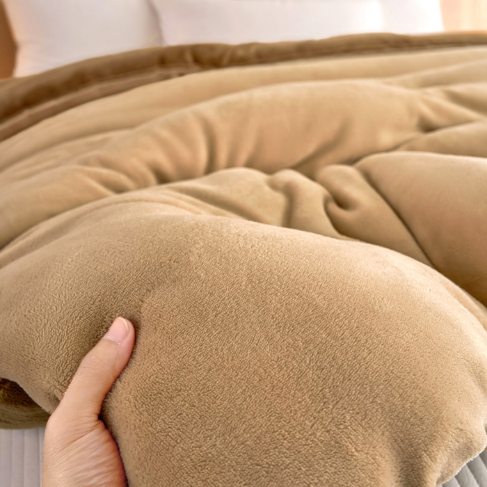 91家纺网 家纺一手货源 找家纺 米米儿家纺 2025新款牛奶绒刺绣冬被跨境被子外贸冬季被芯被子被芯 卡其-咖色