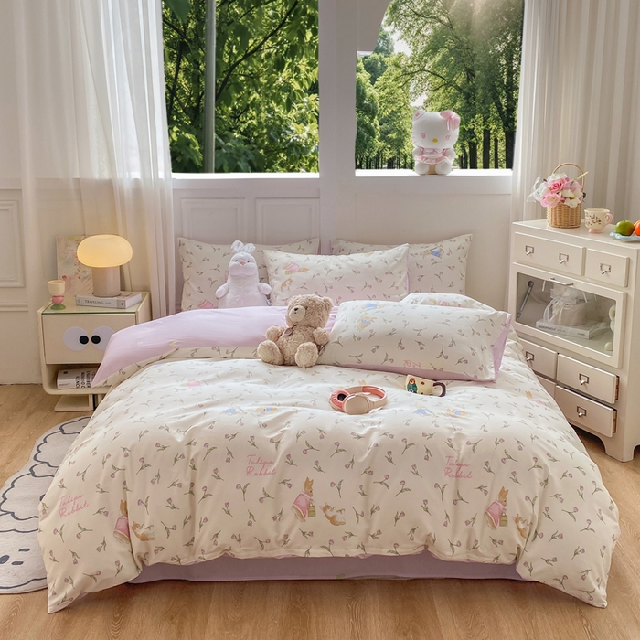 91家纺网 家纺一手货源 找家纺 红日子纺织品 2025新款12868全棉印花系列四件套 花语萌兔