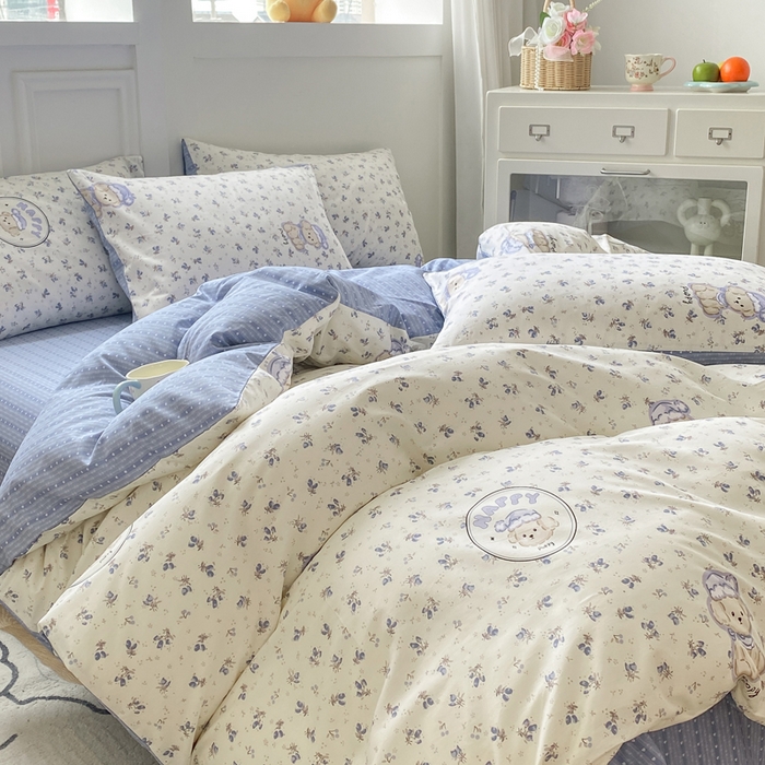 91家纺网 家纺一手货源 找家纺 红日子纺织品 2025新款12868全棉印花系列四件套 玲语小狗