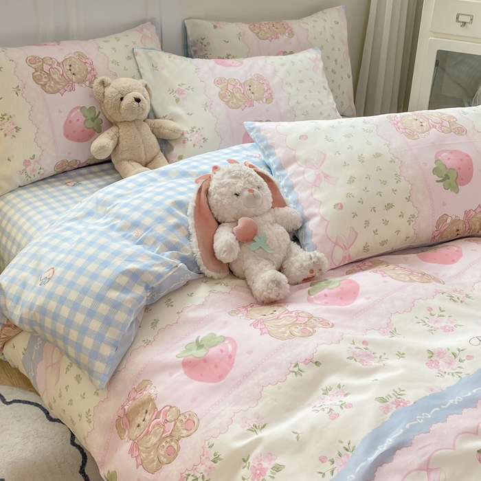 91家纺网 家纺一手货源 找家纺 红日子纺织品 2025新款12868全棉印花系列四件套 妮娜熊