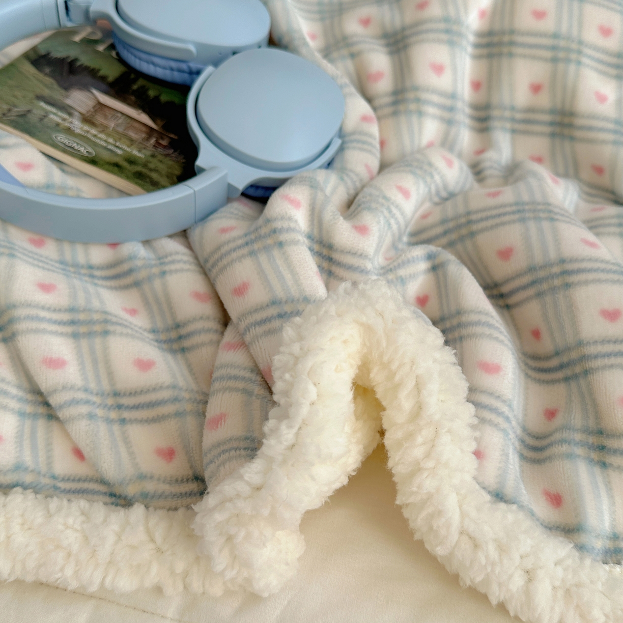 91家纺网 家纺一手货源 找家纺 （总）萝莉家纺 2025新款小清新多功能牛奶绒羊羔绒毛毯毯子午睡毯