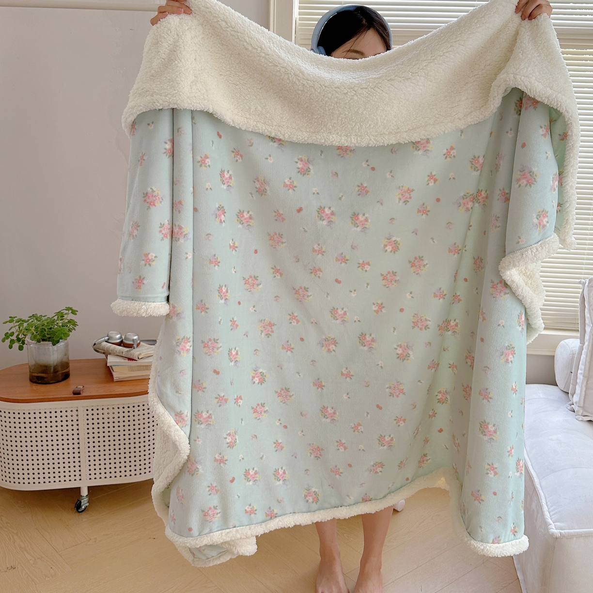 91家纺网 家纺一手货源 找家纺 （总）萝莉家纺 2025新款小清新多功能牛奶绒羊羔绒毛毯毯子午睡毯