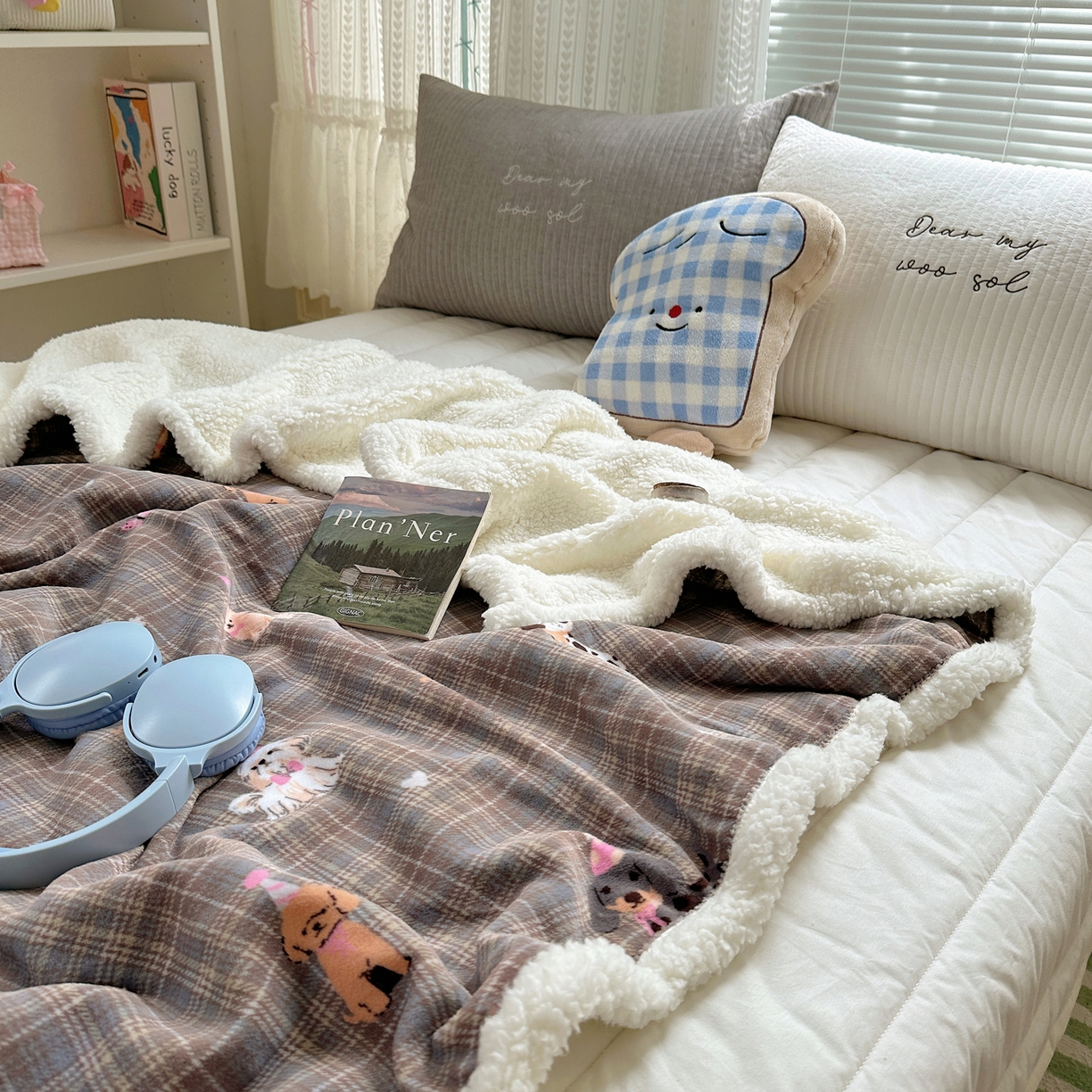 91家纺网 家纺一手货源 找家纺 萝莉家纺 2025新款小清新多功能牛奶绒羊羔绒毛毯毯子午睡毯 波点狗狗