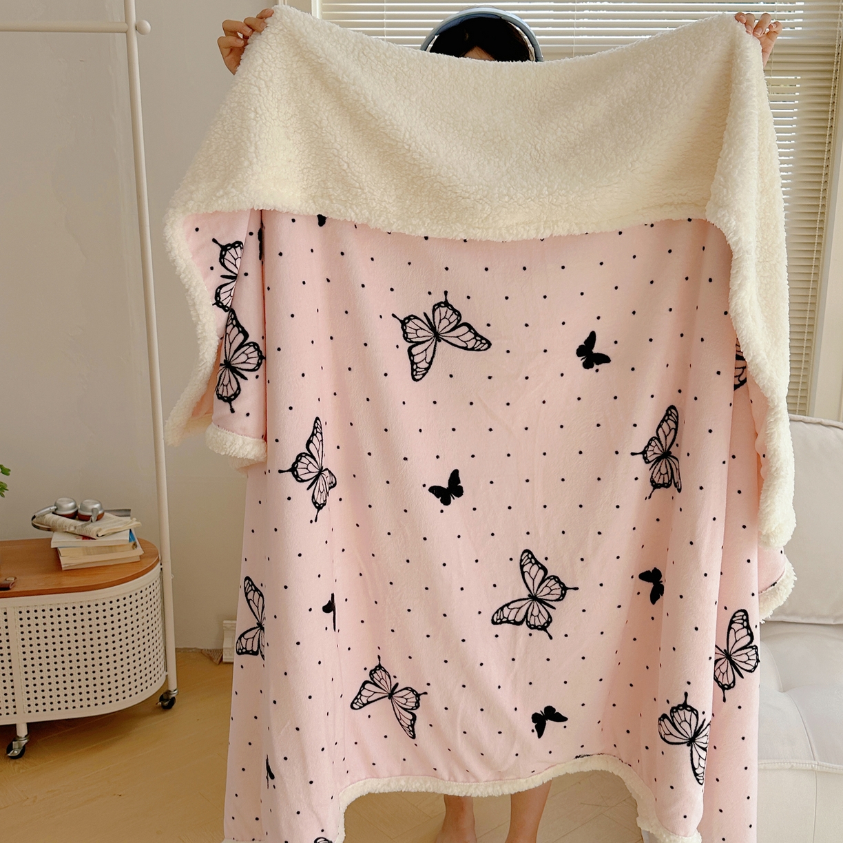 萝莉家纺 2025新款小清新多功能牛奶绒羊羔绒毛毯毯子午睡毯 黑蝴蝶