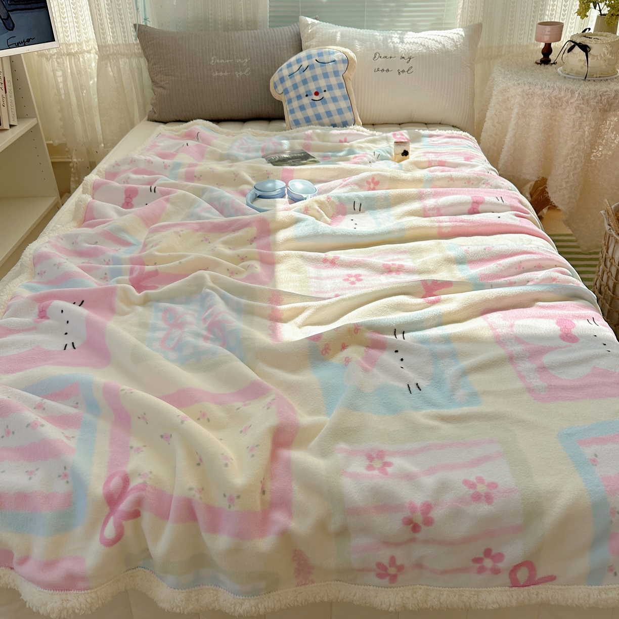 91家纺网 家纺一手货源 找家纺 萝莉家纺 2025新款小清新多功能牛奶绒羊羔绒毛毯毯子午睡毯 蝴蝶结兔