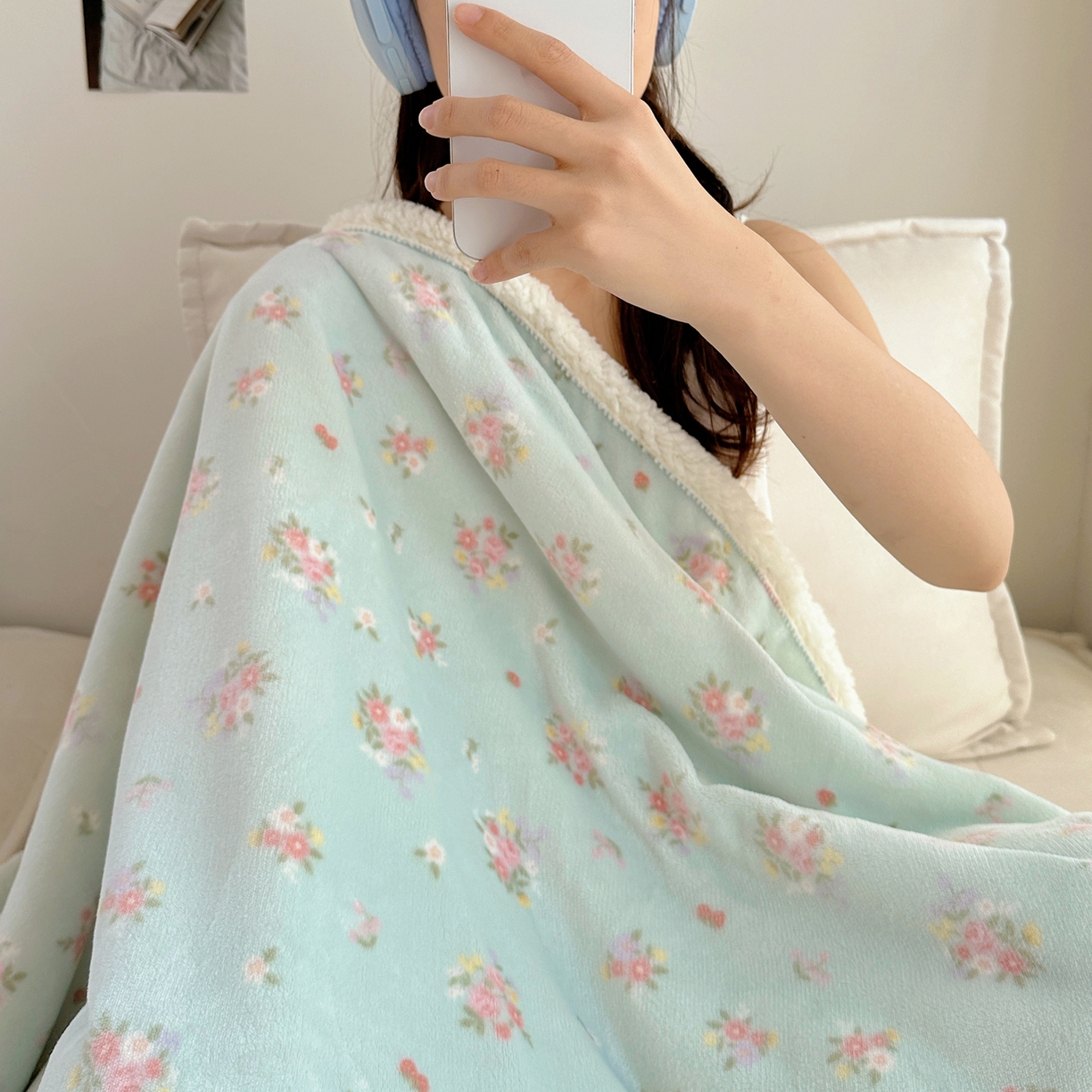 91家纺网 家纺一手货源 找家纺 萝莉家纺 2025新款小清新多功能牛奶绒羊羔绒毛毯毯子午睡毯 花晓绿